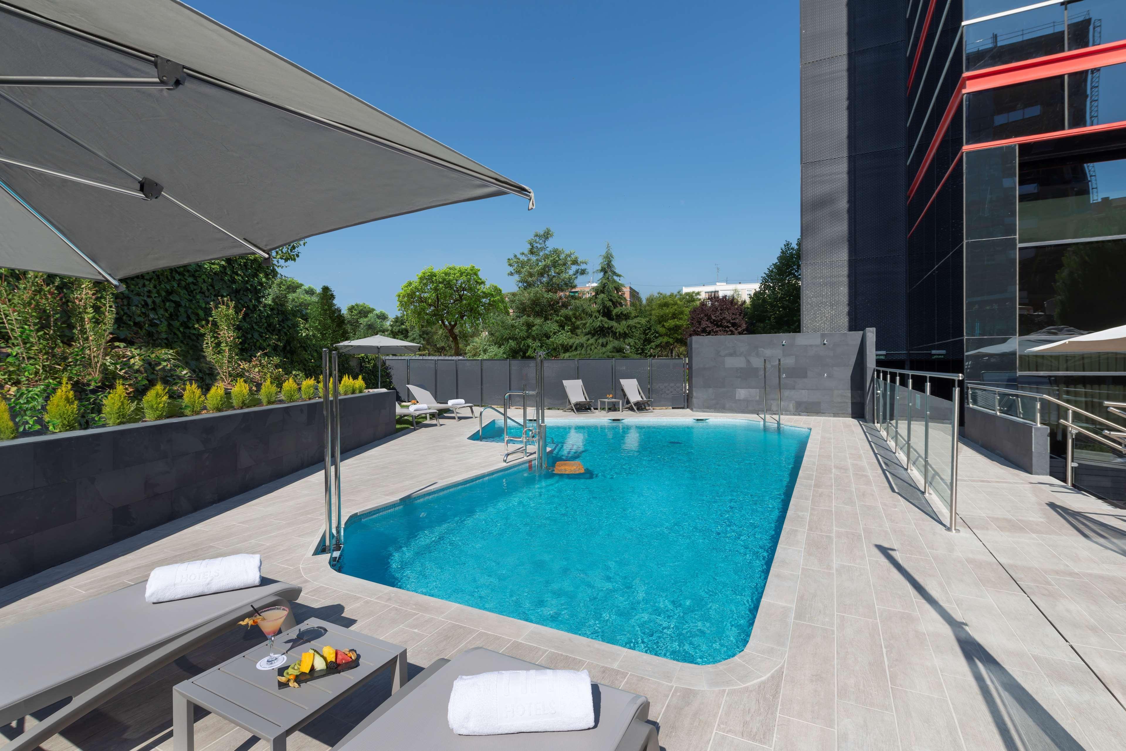 Nh Madrid Ribera Del Manzanares Hotel Exterior foto